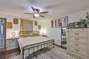 1219 70th Dr E, Sarasota, FL 34243 - Photo 15