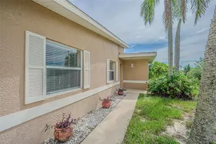 912 Riverside Dr, Tarpon Springs, FL 34689 - Photo 5