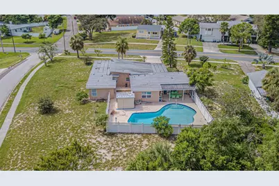 912 Riverside Drive, Tarpon Springs, FL 34689 - Photo 5