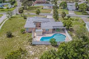 912 Riverside Dr, Tarpon Springs, FL 34689 - Photo 5