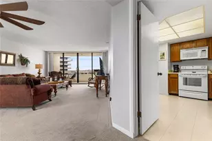 5950 Pelican Bay Plaza S, Gulfport, FL 33707 - Photo 9
