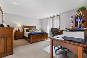 5950 Pelican Bay Plaza S, Gulfport, FL 33707 - Photo 7