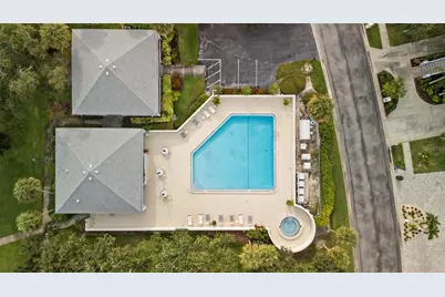 5950 Pelican Bay Plaza S #705, Gulfport, FL 33707 - Photo 13