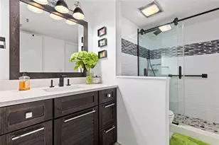 5950 Pelican Bay Plaza S, Gulfport, FL 33707 - Photo 21