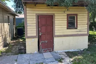 703 S Castle Ct, Tampa, FL 33612 - Photo 15