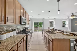 1411 Mariner Blvd, Spring Hill, FL 34609 - Photo 11
