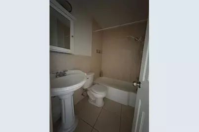 264 44th Avenue NE, Saint Petersburg, FL 33703 - Photo 3