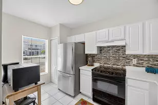 2234 Lake Woodberry Cir, Brandon, FL 33510 - Photo 11