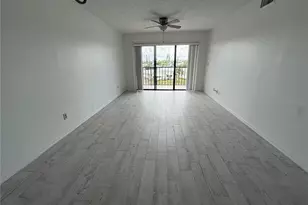 145 116th Ave, Treasure Island, FL 33706 - Photo 9