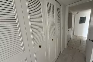 145 116th Ave, Treasure Island, FL 33706 - Photo 15