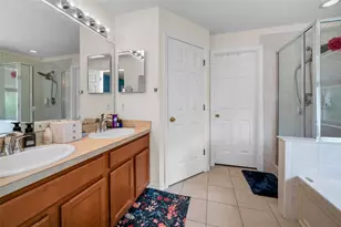 1033 Bella Vista Dr NE, Saint Petersburg, FL 33702 - Photo 25
