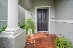 1033 Bella Vista Dr NE, Saint Petersburg, FL 33702 - Photo 5