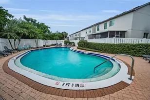 1033 Bella Vista Dr NE, Saint Petersburg, FL 33702 - Photo 47