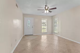 10771 Glen Ellen Dr, Tampa, FL 33624 - Photo 7