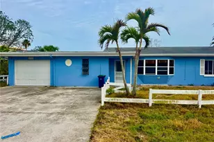 17595 1st St E, Redington Shores, FL 33708 - Photo 1