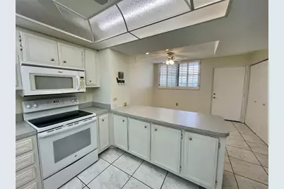 18304 Gulf Boulevard #610, Redington Shores, FL 33708 - Photo 9