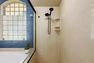 5230 Halstead Ln, Zephyrhills, FL 33541 - Photo 31