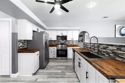 5230 Halstead Lane, Zephyrhills, FL 33541 - Photo 9