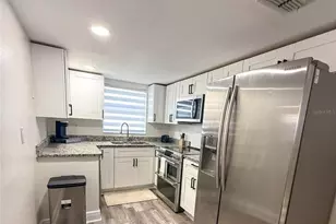 7011 Oakwood Dr, New Port Richey, FL 34652 - Photo 3