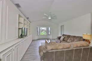 913 Allegro Ln, Apollo Beach, FL 33572 - Photo 15