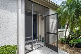 8128 Ambersweet Pl, Land O Lakes, FL 34637 - Photo 3