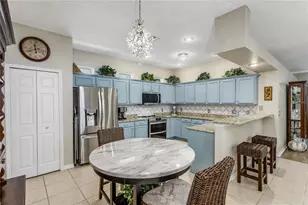 8128 Ambersweet Pl, Land O Lakes, FL 34637 - Photo 11