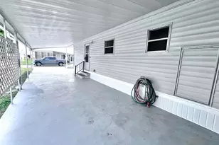 2127 Wailua Dr, Holiday, FL 34691 - Photo 15