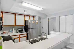 2400 Feather Sound Dr, Clearwater, FL 33762 - Photo 9