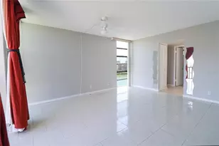 7400 Sun Island Dr S, South Pasadena, FL 33707 - Photo 17