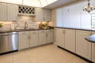 7400 Sun Island Dr S, South Pasadena, FL 33707 - Photo 5