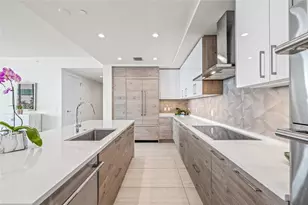 301 1st St S, Saint Petersburg, FL 33701 - Photo 13