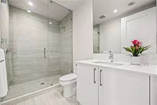 301 1st St S, Saint Petersburg, FL 33701 - Photo 31