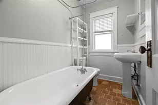 540 11th Ave N, Saint Petersburg, FL 33701 - Photo 17