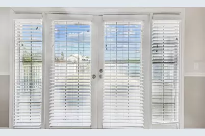 9914 Alavista Drive, Gibsonton, FL 33534 - Photo 17