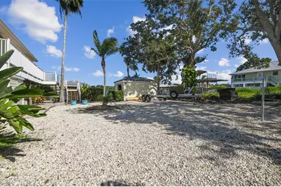 9914 Alavista Drive, Gibsonton, FL 33534 - Photo 29