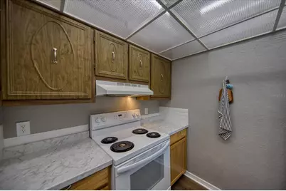 712 Cordova Green #712, Seminole, FL 33777 - Photo 7