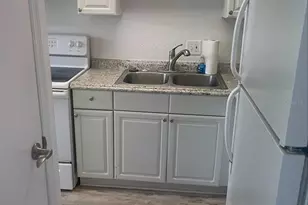 13831 Orange Sunset Dr, Tampa, FL 33618 - Photo 9