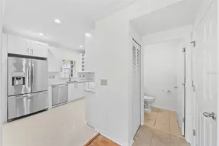 2515 W Kansas Ave, Tampa, FL 33629 - Photo 9