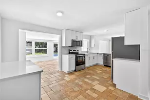 603 Shore Dr E, Oldsmar, FL 34677 - Photo 11