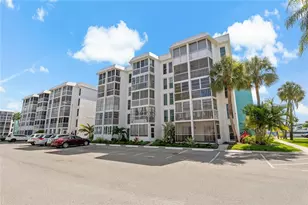 4910 38th Way S, Saint Petersburg, FL 33711 - Photo 3