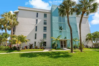 4910 38th Way S #108, Saint Petersburg, FL 33711 - Photo 5