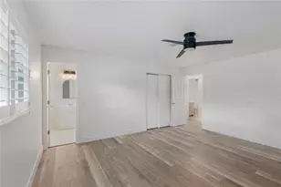 1872 New Hampshire Ave NE, Saint Petersburg, FL 33703 - Photo 15