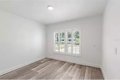 1872 New Hampshire Avenue NE, Saint Petersburg, FL 33703 - Photo 9