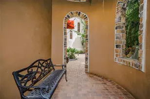 801 Brightwaters Blvd NE, Saint Petersburg, FL 33704 - Photo 7