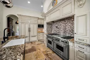 801 Brightwaters Blvd NE, Saint Petersburg, FL 33704 - Photo 19