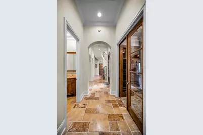 801 Brightwaters Boulevard NE, Saint Petersburg, FL 33704 - Photo 15
