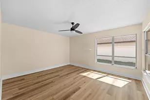 10813 Venice Cir, Tampa, FL 33635 - Photo 25