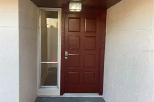 10813 Venice Cir, Tampa, FL 33635 - Photo 5