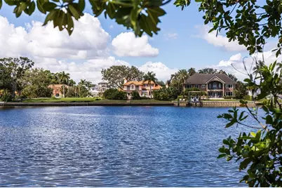 2400 Coffee Pot Boulevard NE, Saint Petersburg, FL 33704 - Photo 17
