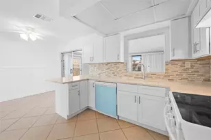 13538 Leslie Dr, Hudson, FL 34667 - Photo 23